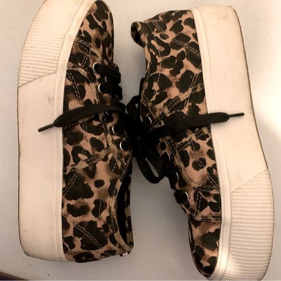 Steve Madden Leopard Platforms 7 - Picture 1 of 6